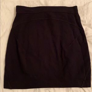 Black fitted skirt high waisted with zipper back!